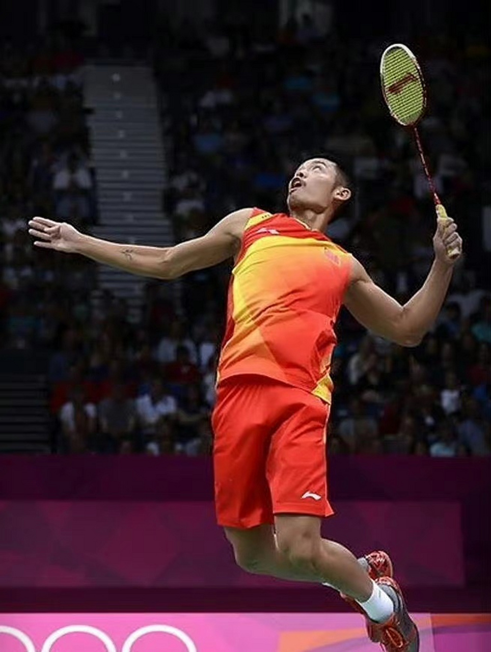 为同一奖杯 为同一奖杯